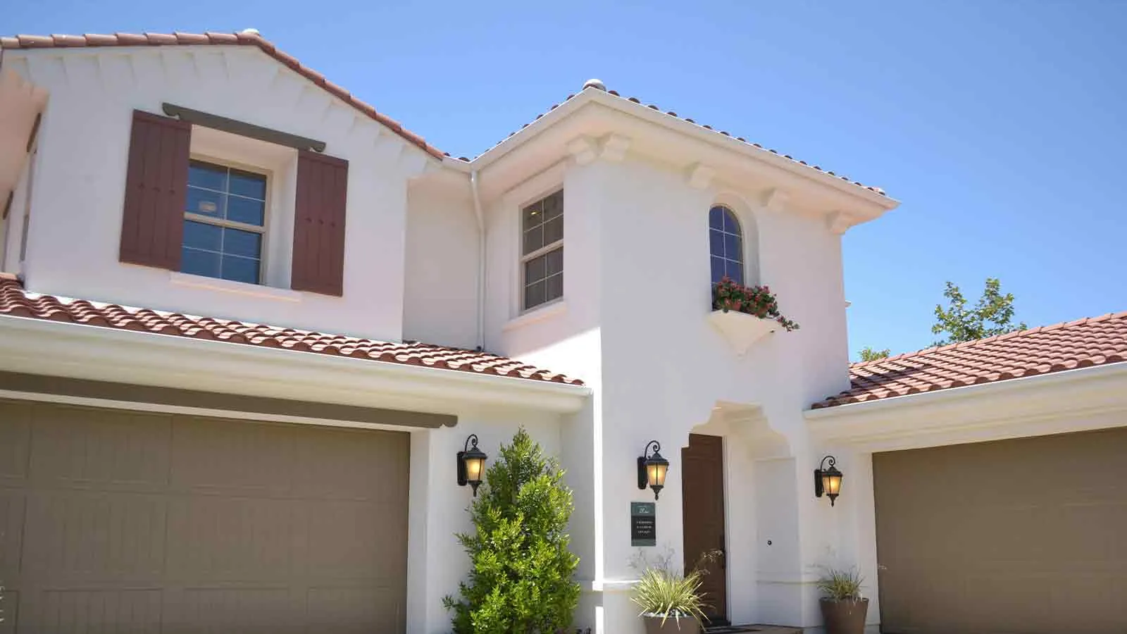 Spanish-style stucco home that a New York TOD deed can pass outside probate